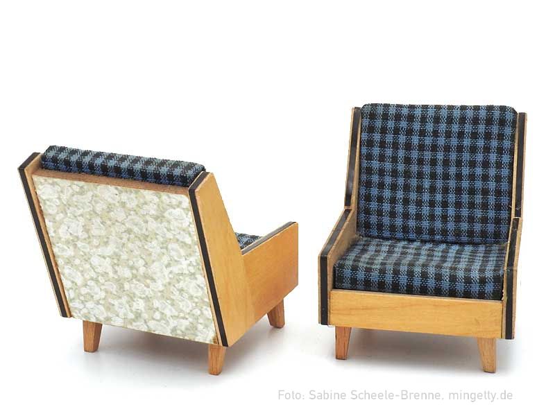 Sessel in schwarz-blauem Karo