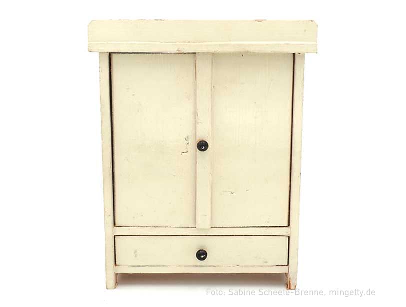 WeiÃŸer Kleiderschrank mit Schublade