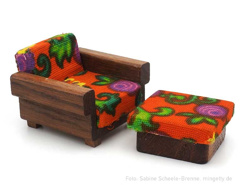 Sessel mit Fussschemel