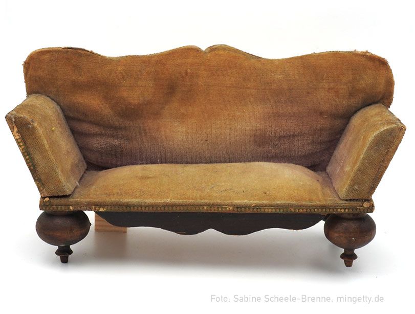 Sofa mit KugelfÃ¼ÃŸen