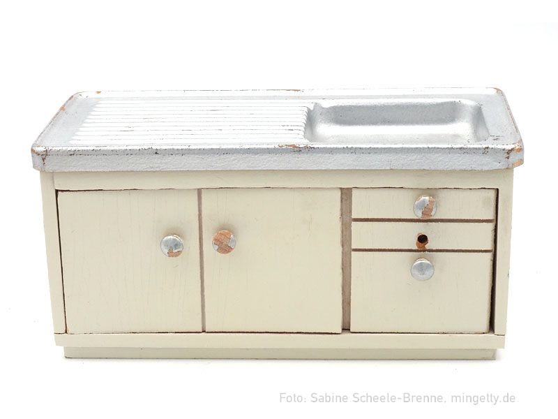 SpÃ¼lschrank mit Schubladen