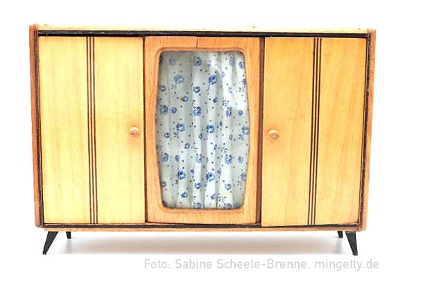 Schlafzimmerschrank mit Glaseinsatz