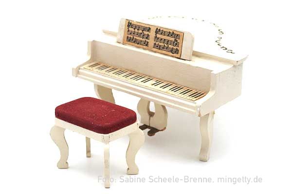 FlÃ¼gel mit Hocker