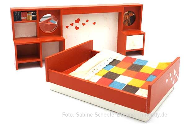 Doppelbett mit Schrankwand