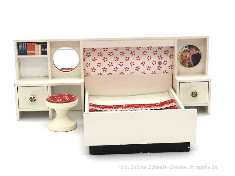 Doppelbett mit Schrankwand