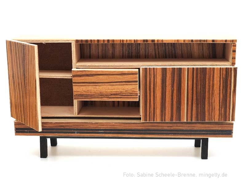 Wohnzimmerschrank
