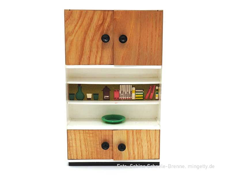 Regalschrank mit Schale