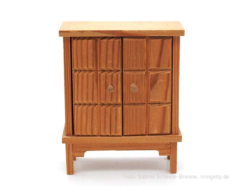 Schrank aus Kieferholz